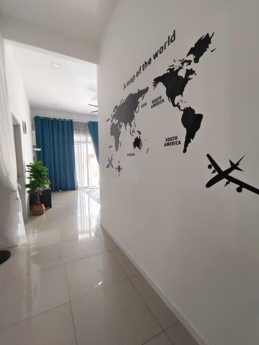 Rumah Aina Homestay Bukit Changgang Private Pool Kampong Melot Buitenkant foto