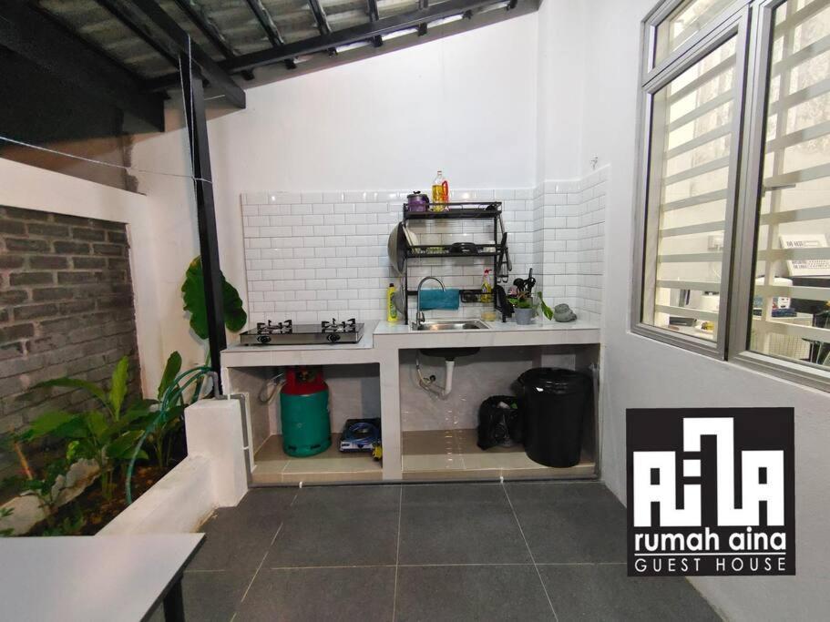 Rumah Aina Homestay Bukit Changgang Private Pool Kampong Melot Buitenkant foto