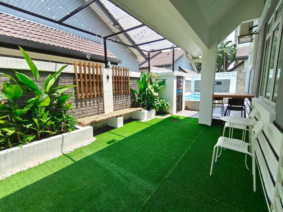 Rumah Aina Homestay Bukit Changgang Private Pool Kampong Melot Buitenkant foto