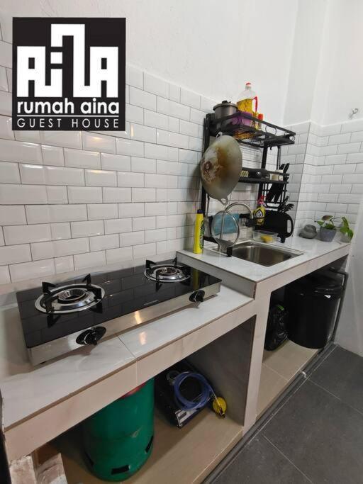 Rumah Aina Homestay Bukit Changgang Private Pool Kampong Melot Buitenkant foto
