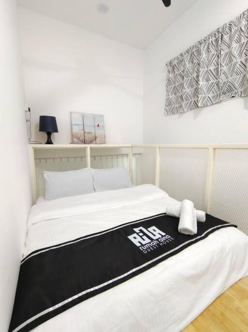 Rumah Aina Homestay Bukit Changgang Private Pool Kampong Melot Buitenkant foto